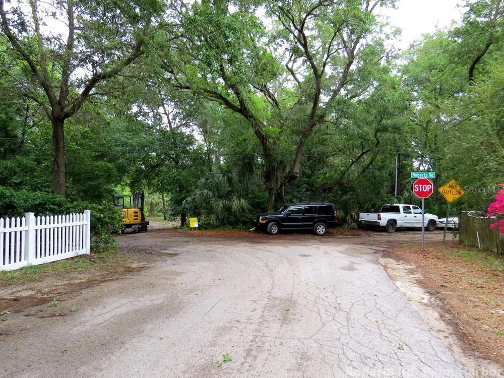 ROBERTS ROAD Palm Harbor, FL 34683