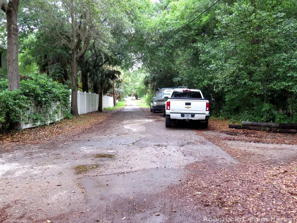 ROBERTS ROAD Palm Harbor, FL 34683