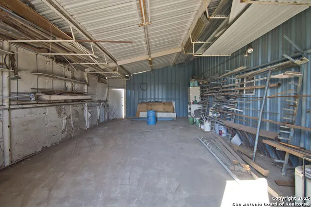 5673 FM 1628 Adkins, TX 78101