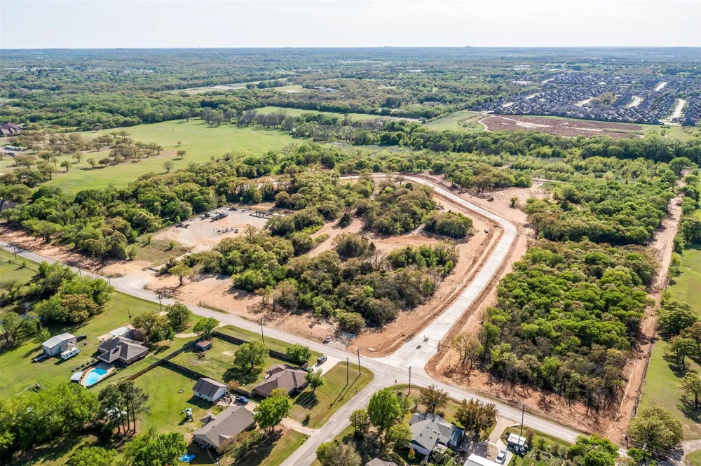 1617 Private Access 60200 Burleson, TX 76028
