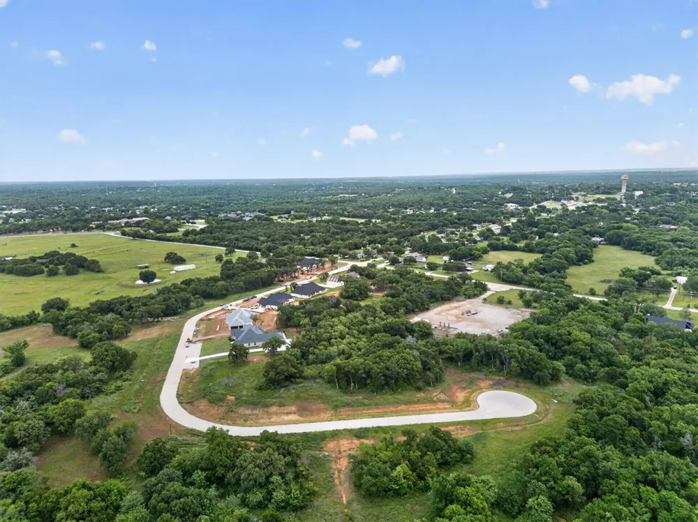 1617 Private Access 60200 Burleson, TX 76028