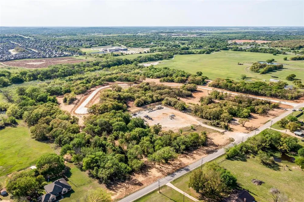 1649 Private Access 60200 Burleson, TX 76028