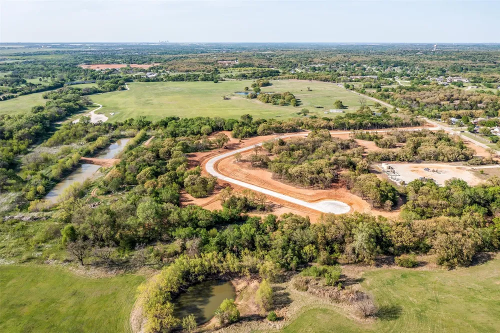 1649 Private Access 60200 Burleson, TX 76028
