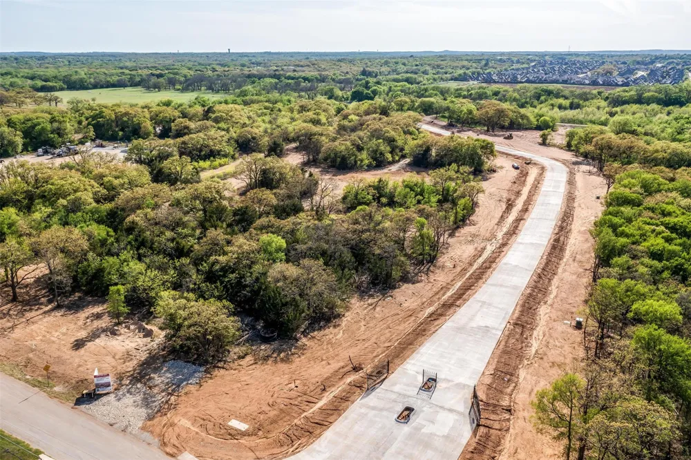 1649 Private Access 60200 Burleson, TX 76028