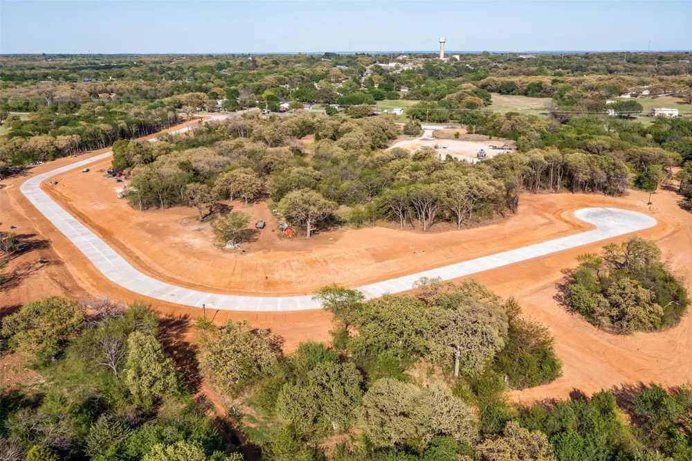 1641 Private Access 60200 Burleson, TX 76028
