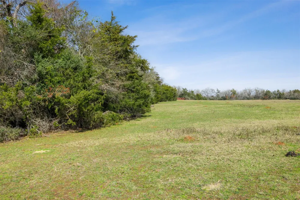 6804 County Road 126 Caldwell, TX 77836