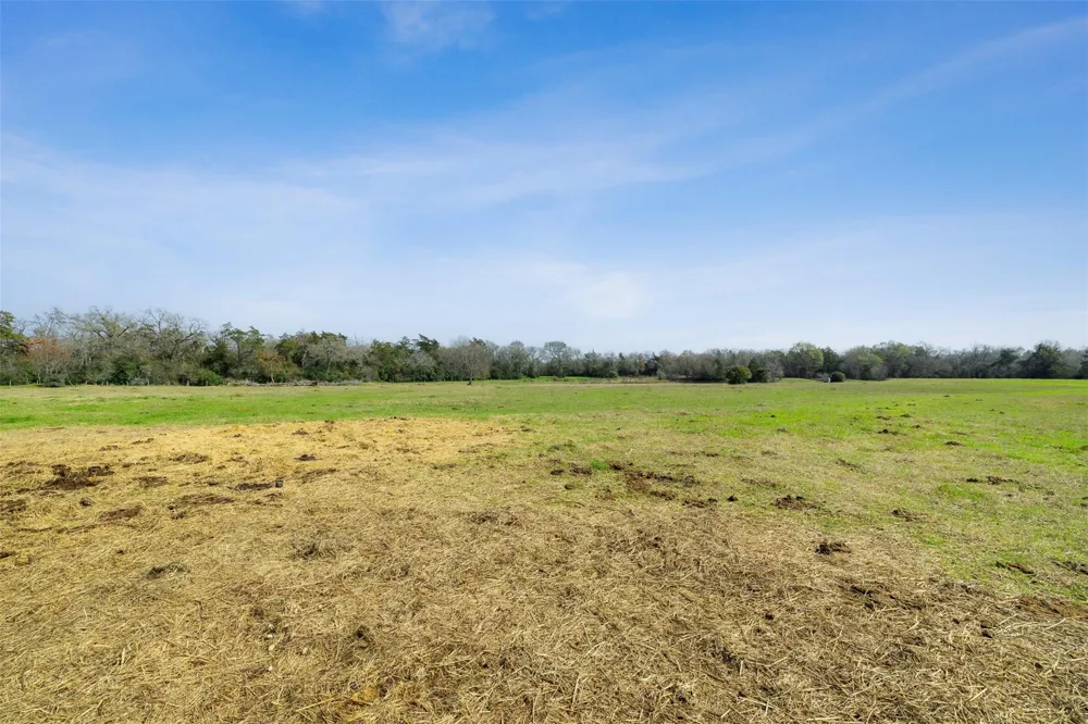 6804 County Road 126 Caldwell, TX 77836