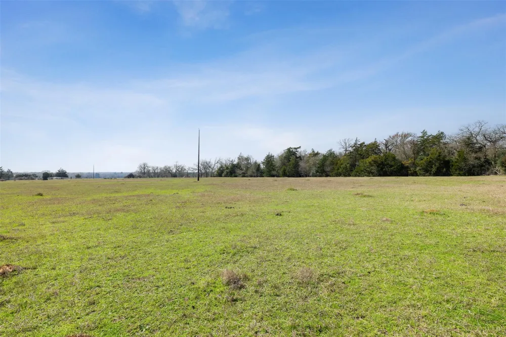 6804 County Road 126 Caldwell, TX 77836