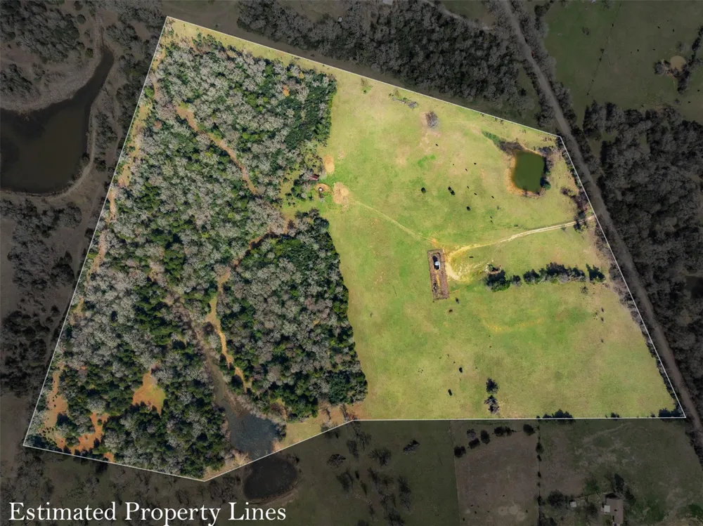 6804 County Road 126 Caldwell, TX 77836