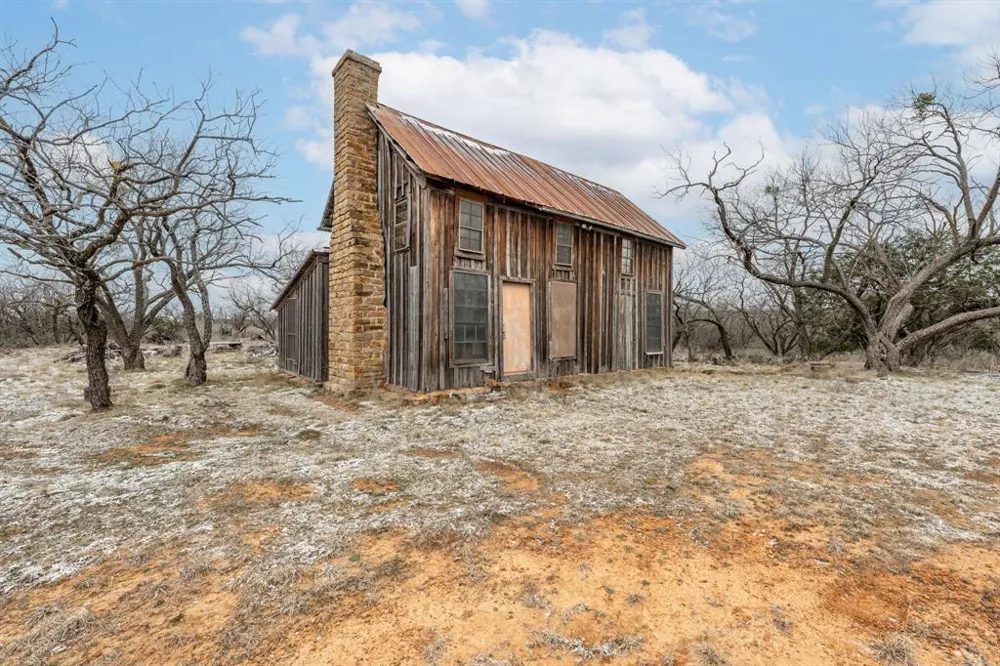 14459 County Road 107 Mingus, TX 76463
