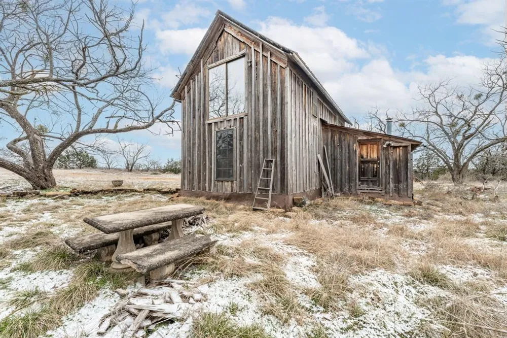 14459 County Road 107 Mingus, TX 76463