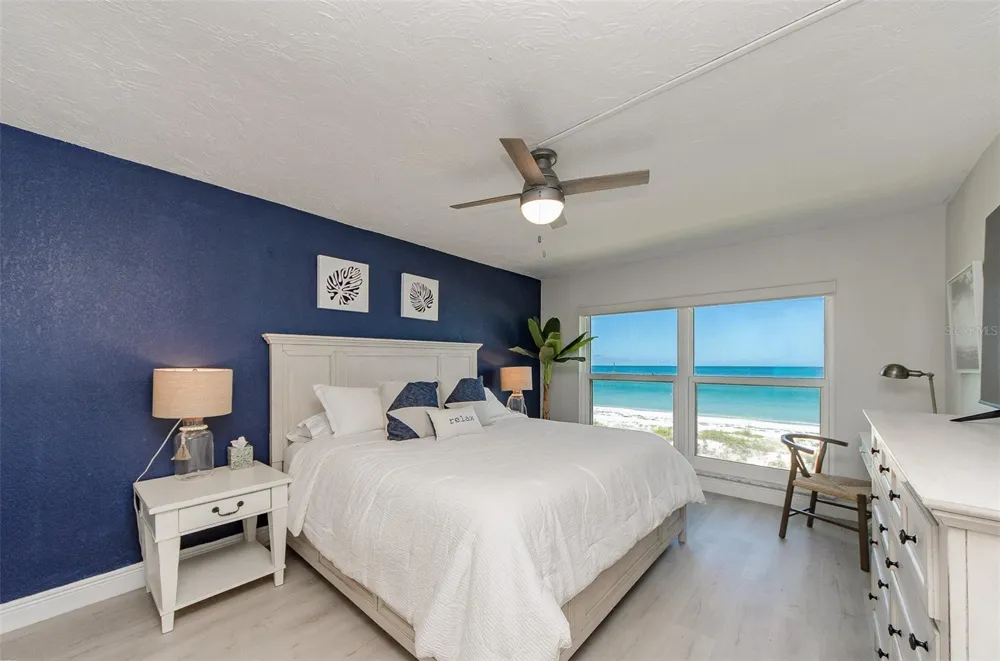 2900 GULF BOULEVARD #204 Belleair Beach, FL 33786