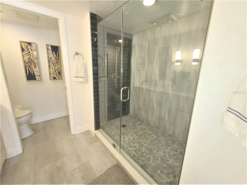 2900 GULF BOULEVARD #204 Belleair Beach, FL 33786