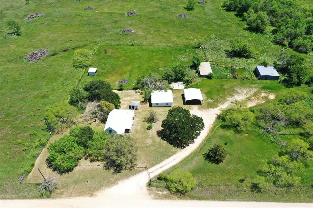 10543 Old Joy Shannon Road Henrietta, TX 76365