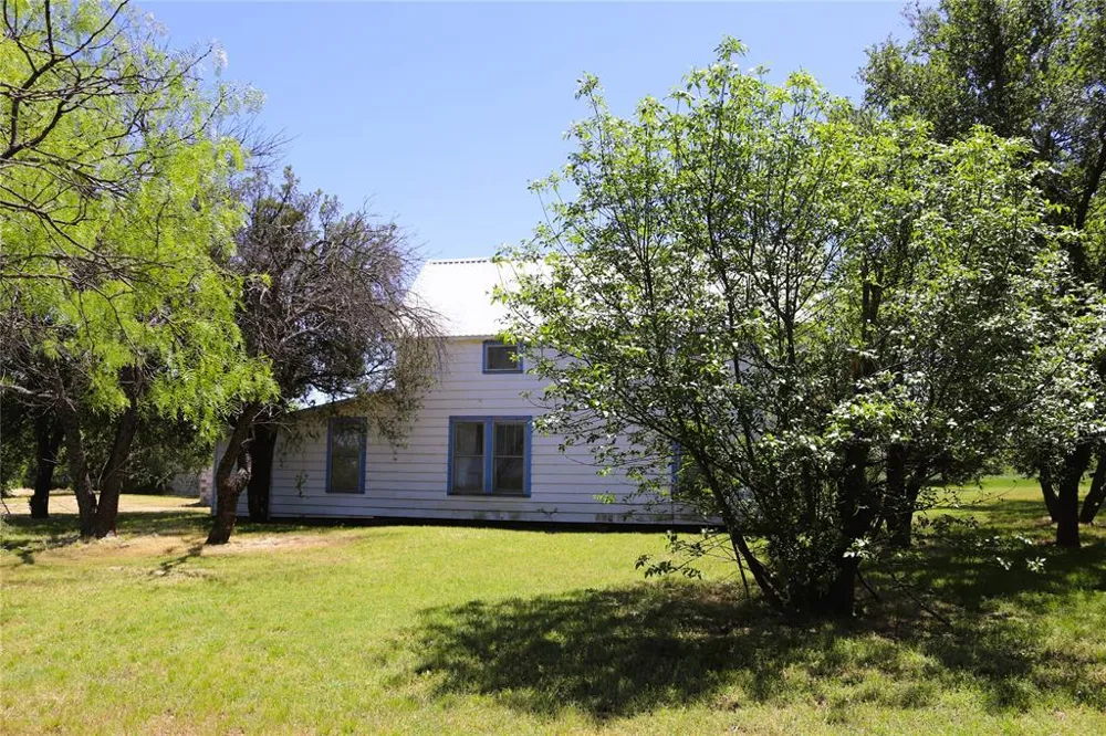 10543 Old Joy Shannon Road Henrietta, TX 76365