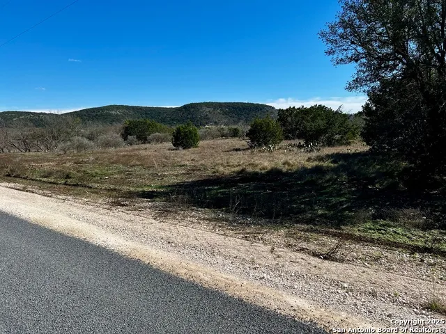 235 Madrone Concan, TX 78838
