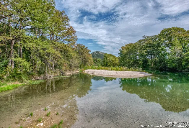 235 Madrone Concan, TX 78838