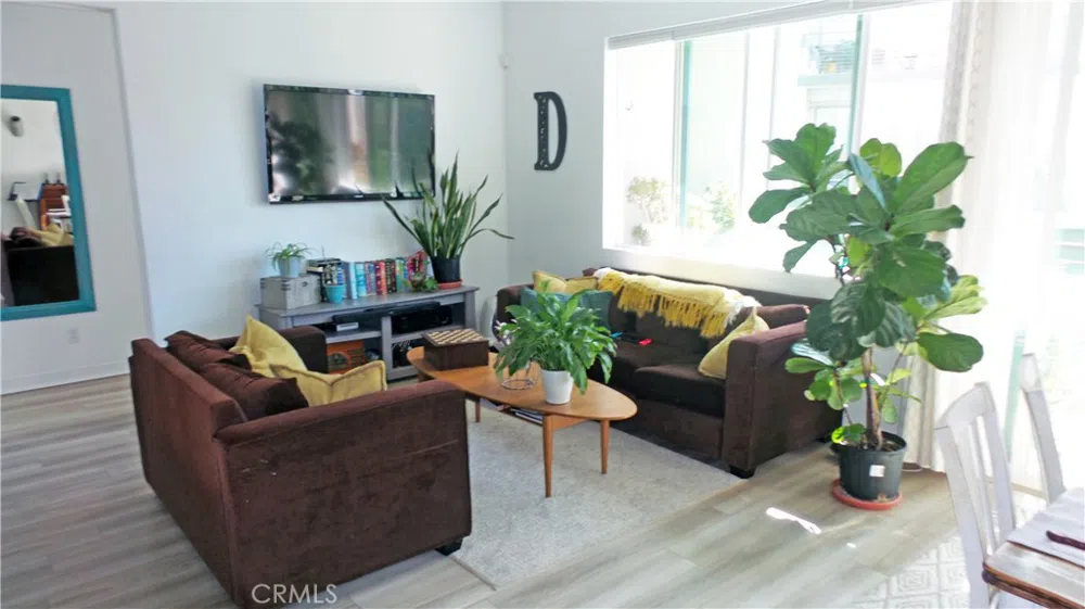 26976 Prospector Road #201 Valencia, CA 91381