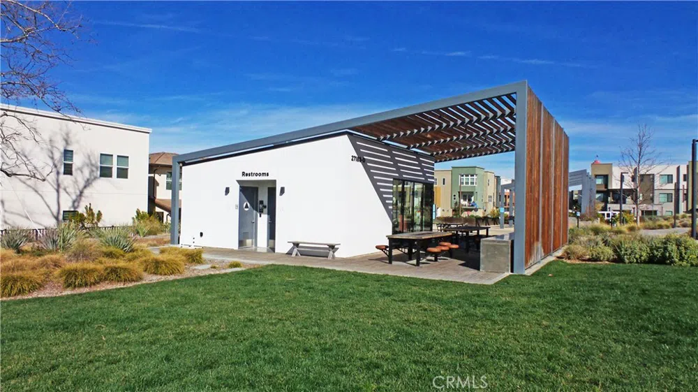 26976 Prospector Road #201 Valencia, CA 91381