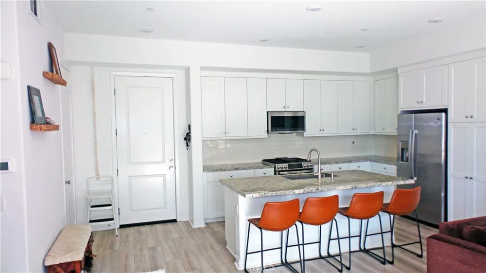 26976 Prospector Road #201 Valencia, CA 91381