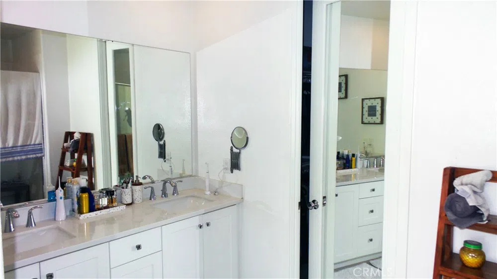 26976 Prospector Road #201 Valencia, CA 91381