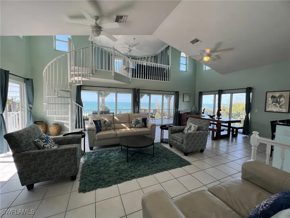 White Pelican Drive Upper Captiva, FL 33924