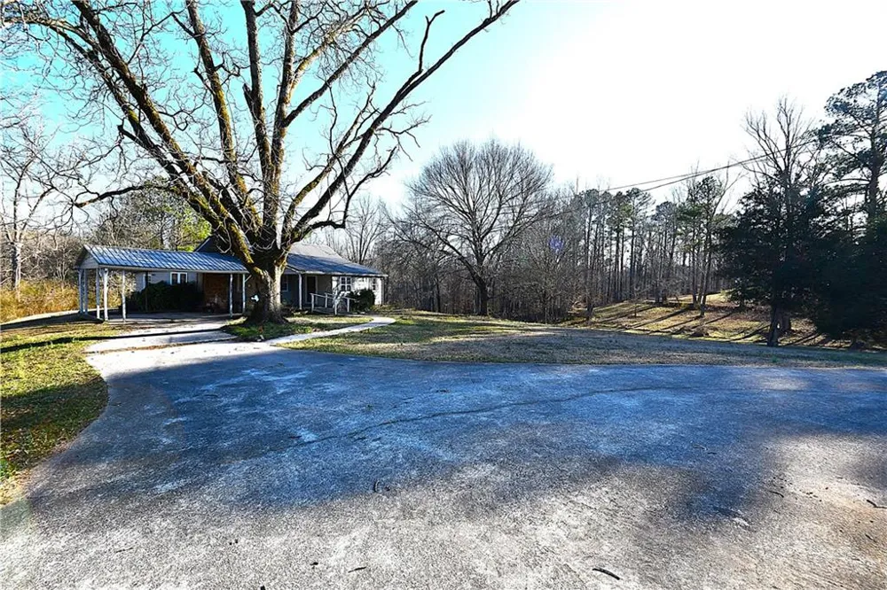 2977 Georgia Highway 120 Tallapoosa, GA 30176