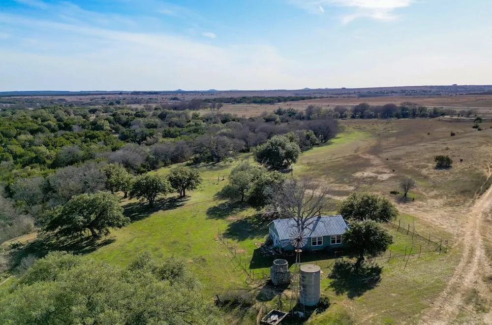 866 CR 2806 Lampasas, TX 76550