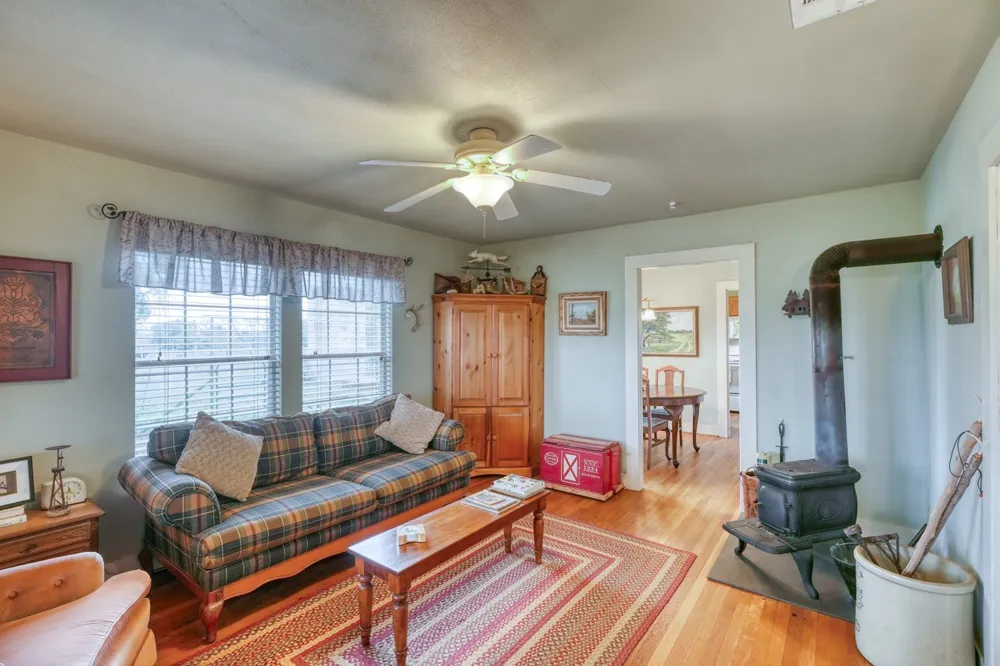 866 CR 2806 Lampasas, TX 76550