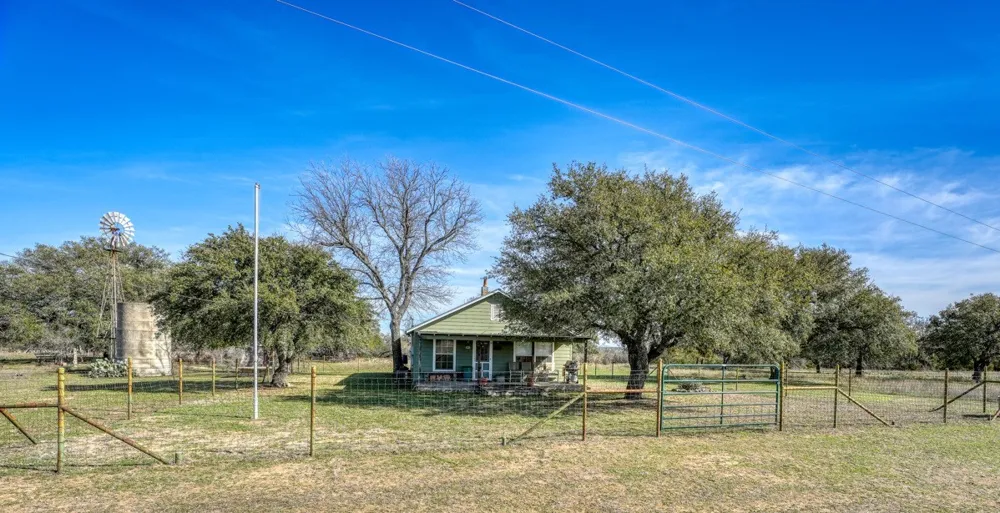 866 CR 2806 Lampasas, TX 76550