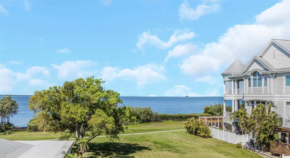 606 INDIANA AVENUE Crystal Beach, FL 34681