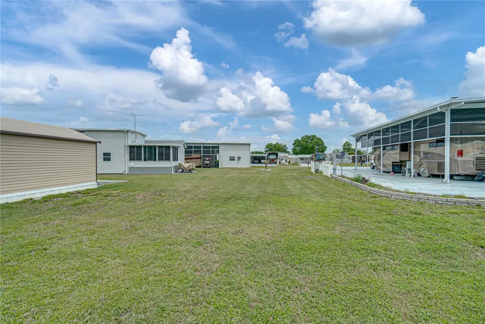8933 SOUTHSHORE COURT Polk City, FL 33868