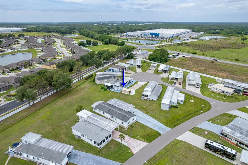 8933 SOUTHSHORE COURT Polk City, FL 33868