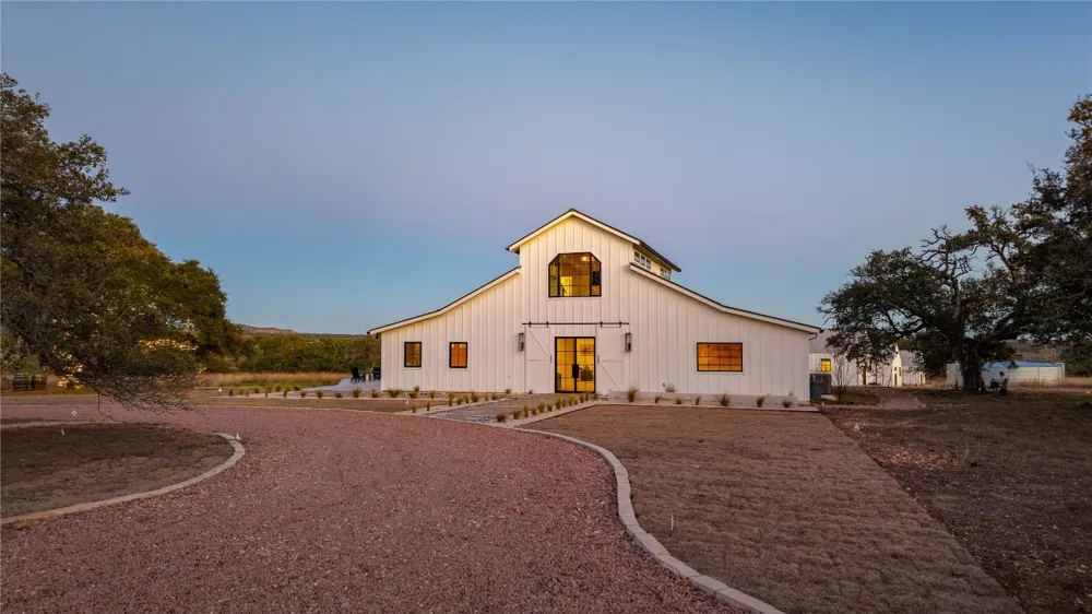 5999 Ranch Road 165 Blanco, TX 78606