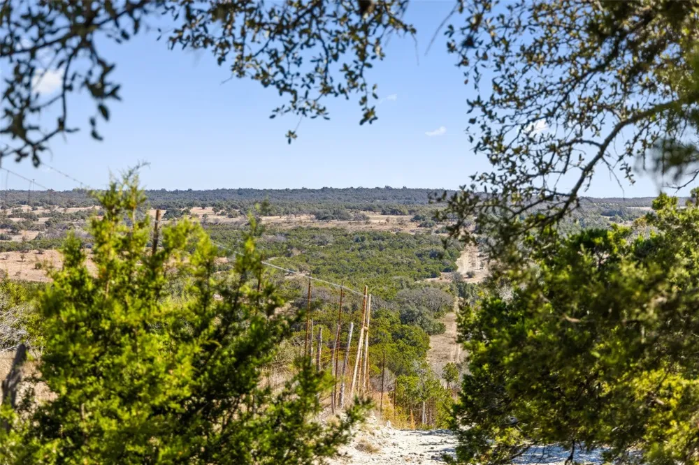 9069 Ranch Road 1323 Road Fredericksburg, TX 78624