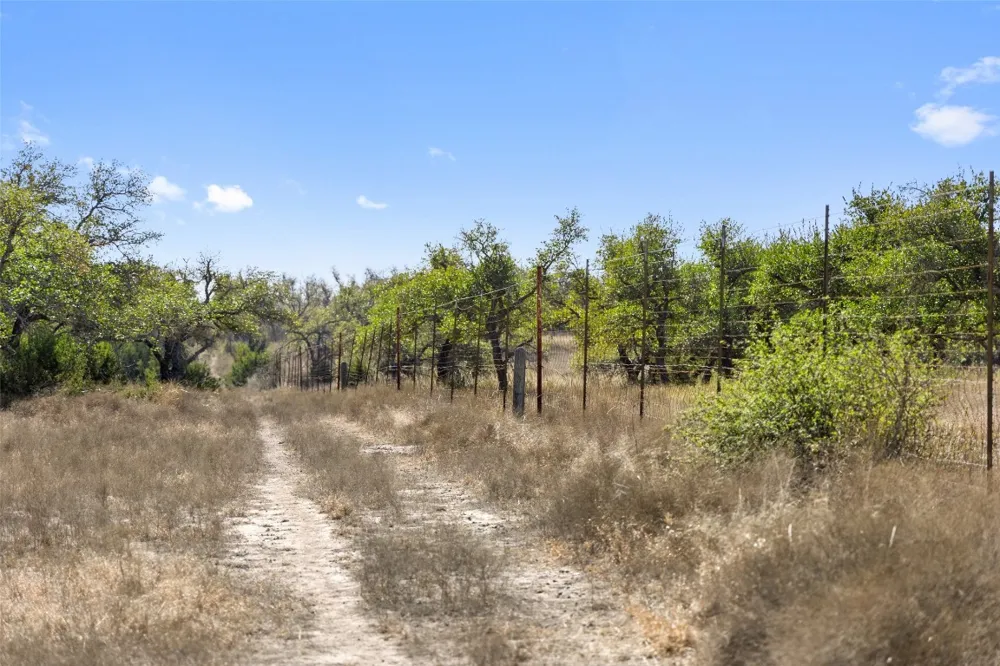 9069 Ranch Road 1323 Road Fredericksburg, TX 78624