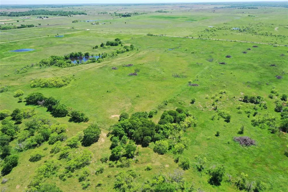 40 Sears Mayfield Rd Henrietta, TX 76365