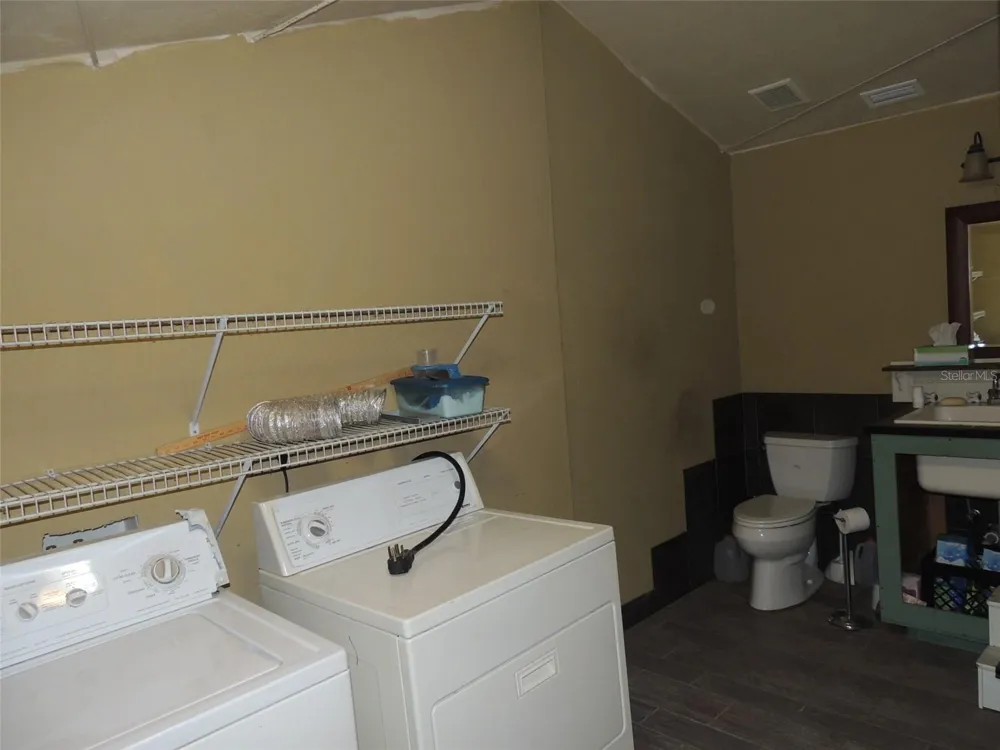 6491 & 6481 SE 123RD TERRACE Morriston, FL 32668