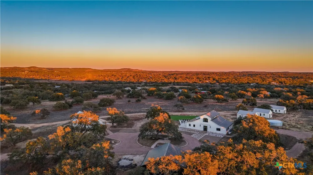 5999 Ranch Road 165 Blanco, TX 78606