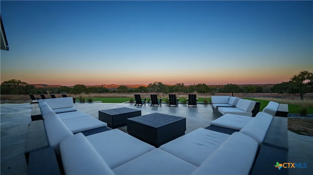 5999 Ranch Road 165 Blanco, TX 78606