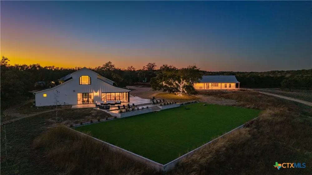 5999 Ranch Road 165 Blanco, TX 78606