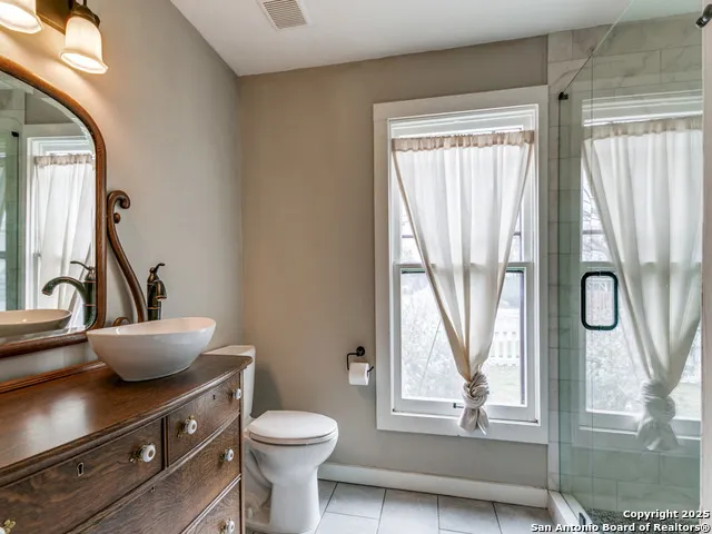 521 Palmetto San Antonio, TX 78202