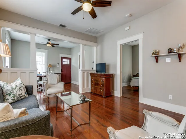 521 Palmetto San Antonio, TX 78202