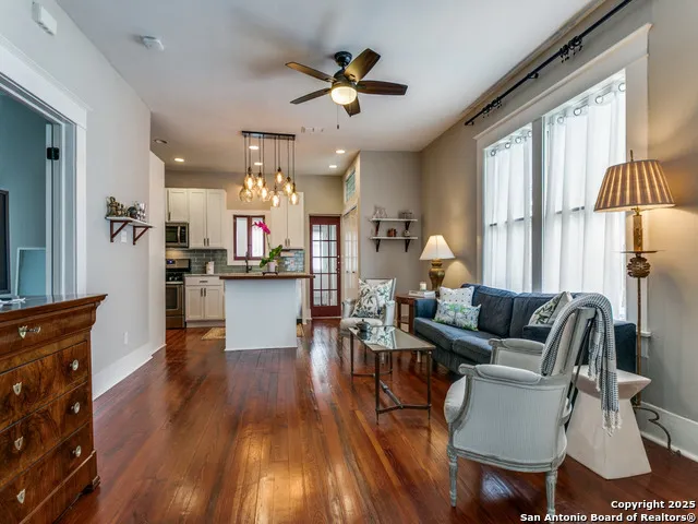 521 Palmetto San Antonio, TX 78202
