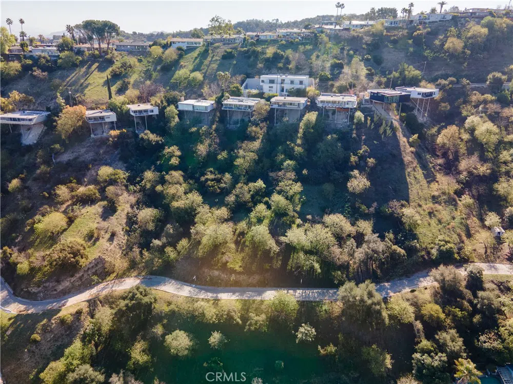 3732 Knobhill Drive Sherman Oaks, CA 91423