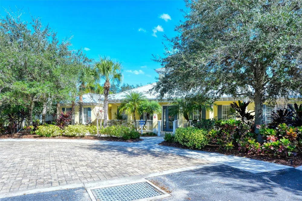 5547 KEY WEST PLACE #C-01 Bradenton, FL 34203