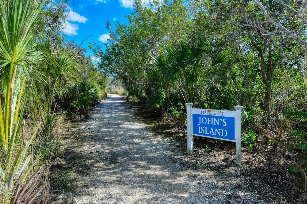 5547 KEY WEST PLACE #C-01 Bradenton, FL 34203