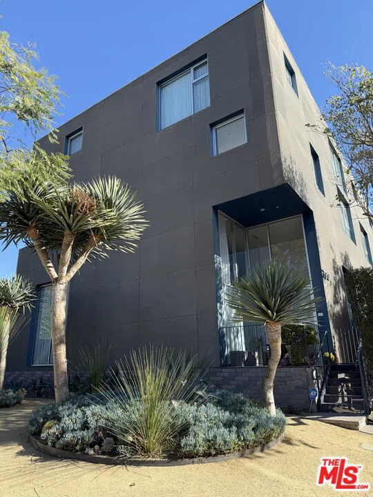 7917 Willoughby Avenue #5 West Hollywood, CA 90046