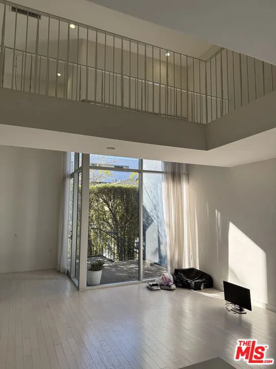 7917 Willoughby Avenue #5 West Hollywood, CA 90046