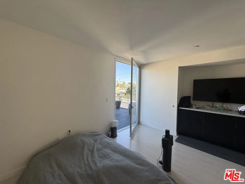7917 Willoughby Avenue #5 West Hollywood, CA 90046